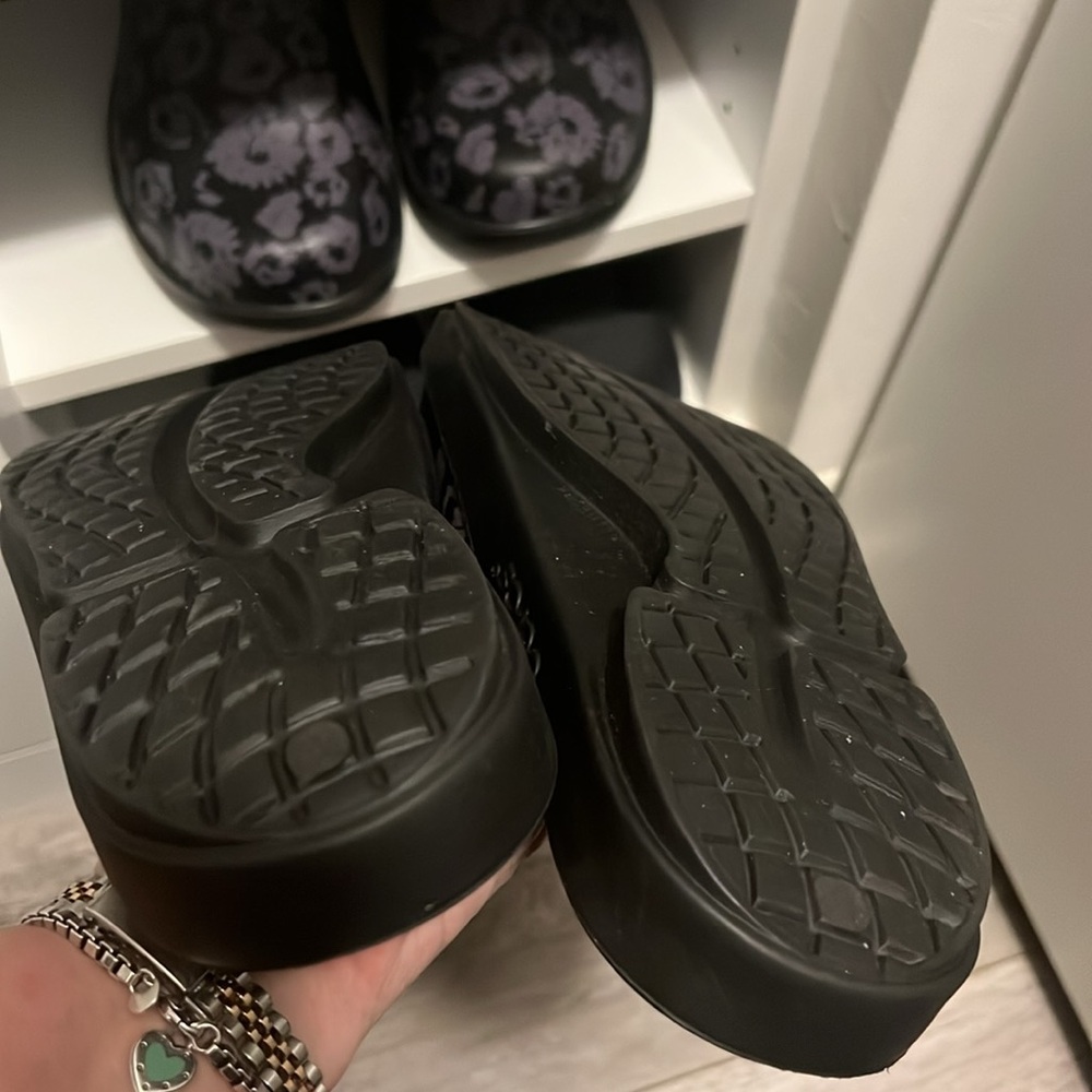 Rare Retired OOFOS Limited Edition MIDNIGHT TROPICS OOfoam Slide Sandals - Picture 9 of 16